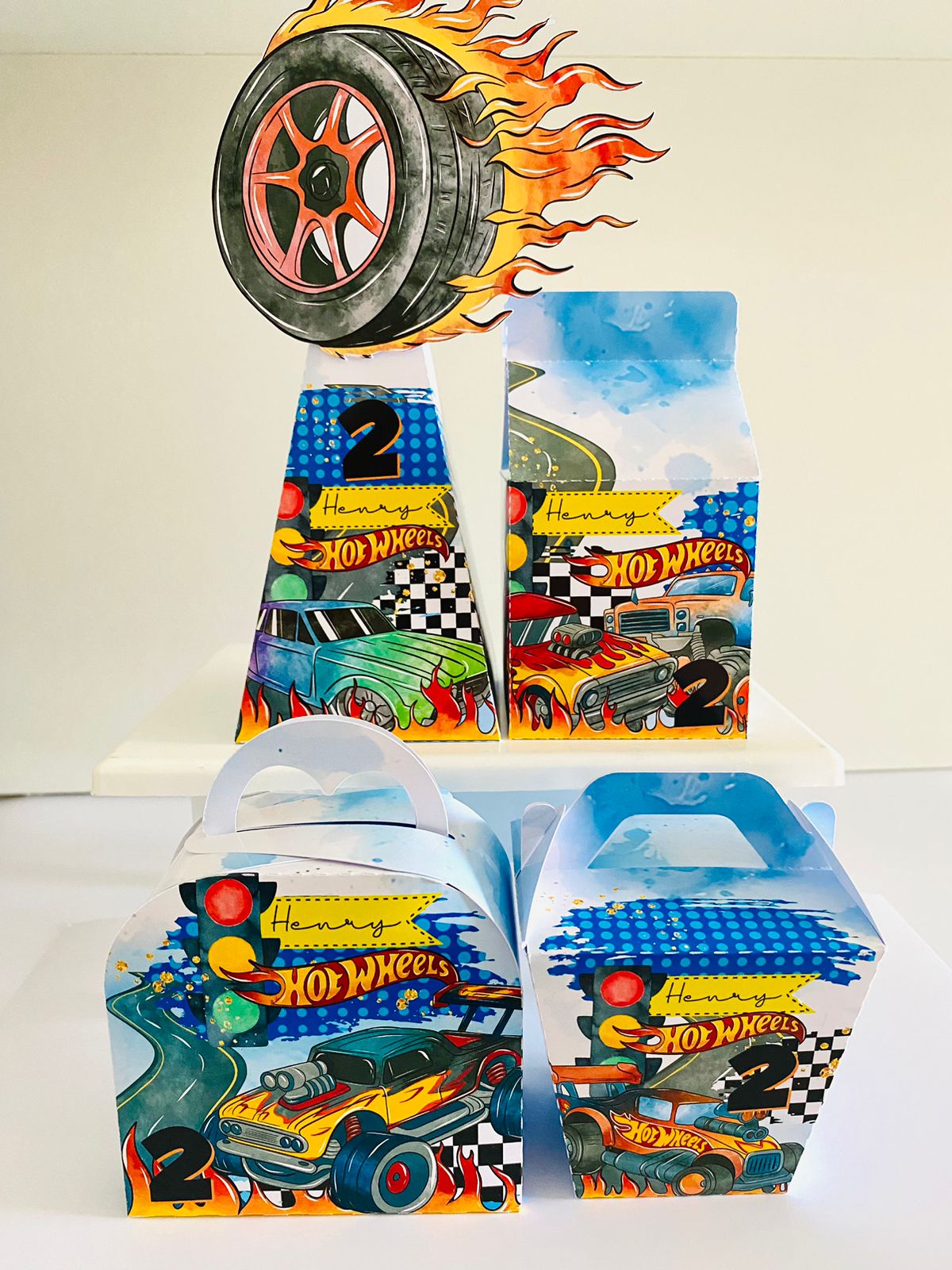 14 - HOT WHEELS Hot Wheels - Arquivo de Corte / Festa - Imagem 1
